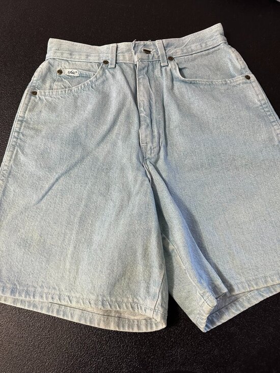 Chic Pants - 1990’s Chic Brand Denim Shorts EVC